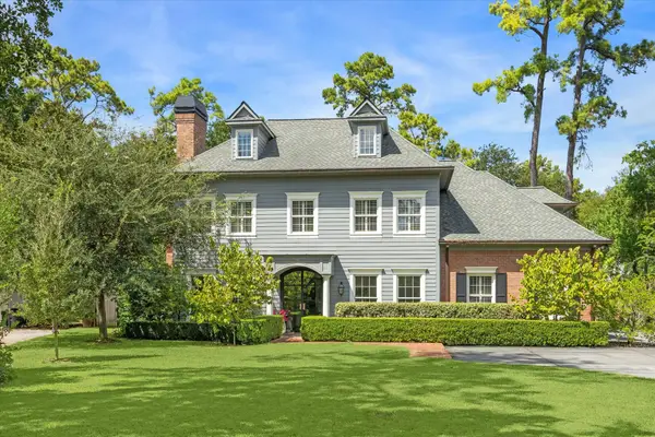 2 Blalock Pines Court, Hedwig Village, TX 77024