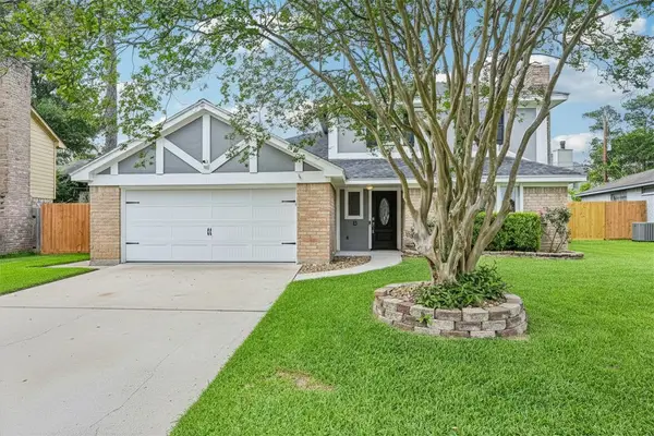 8 Arlington Street, Conroe, TX 77301