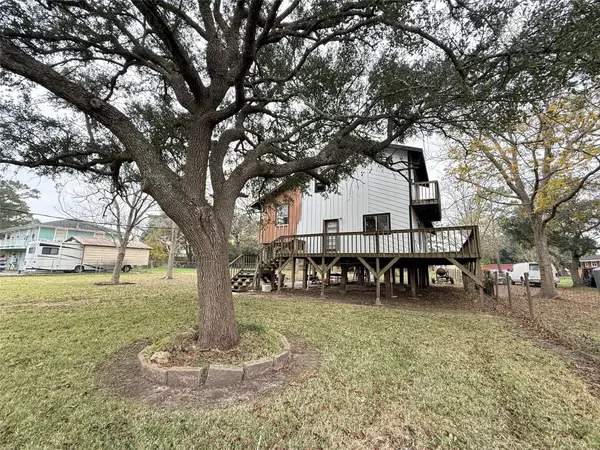 2806 Pearl Street, Liverpool, TX 77577
