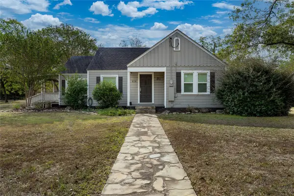 414 E Eblin, La Grange, TX 78945