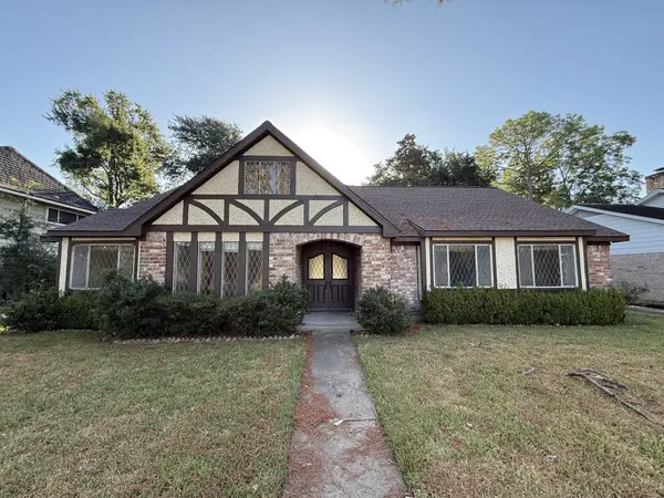 2830 Shadowdale Drive, Houston, TX 77043