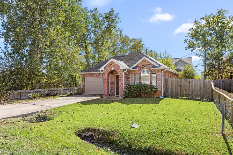 4210 Larkspur Street, Houston, TX 77051 - Image #2