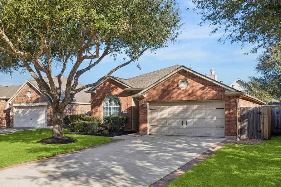 2011 Arbor Gate Court, Richmond, TX 77469 - Image #2