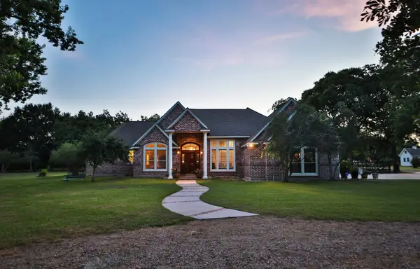 535 Hunters Creek Way, Hockley, TX 77447