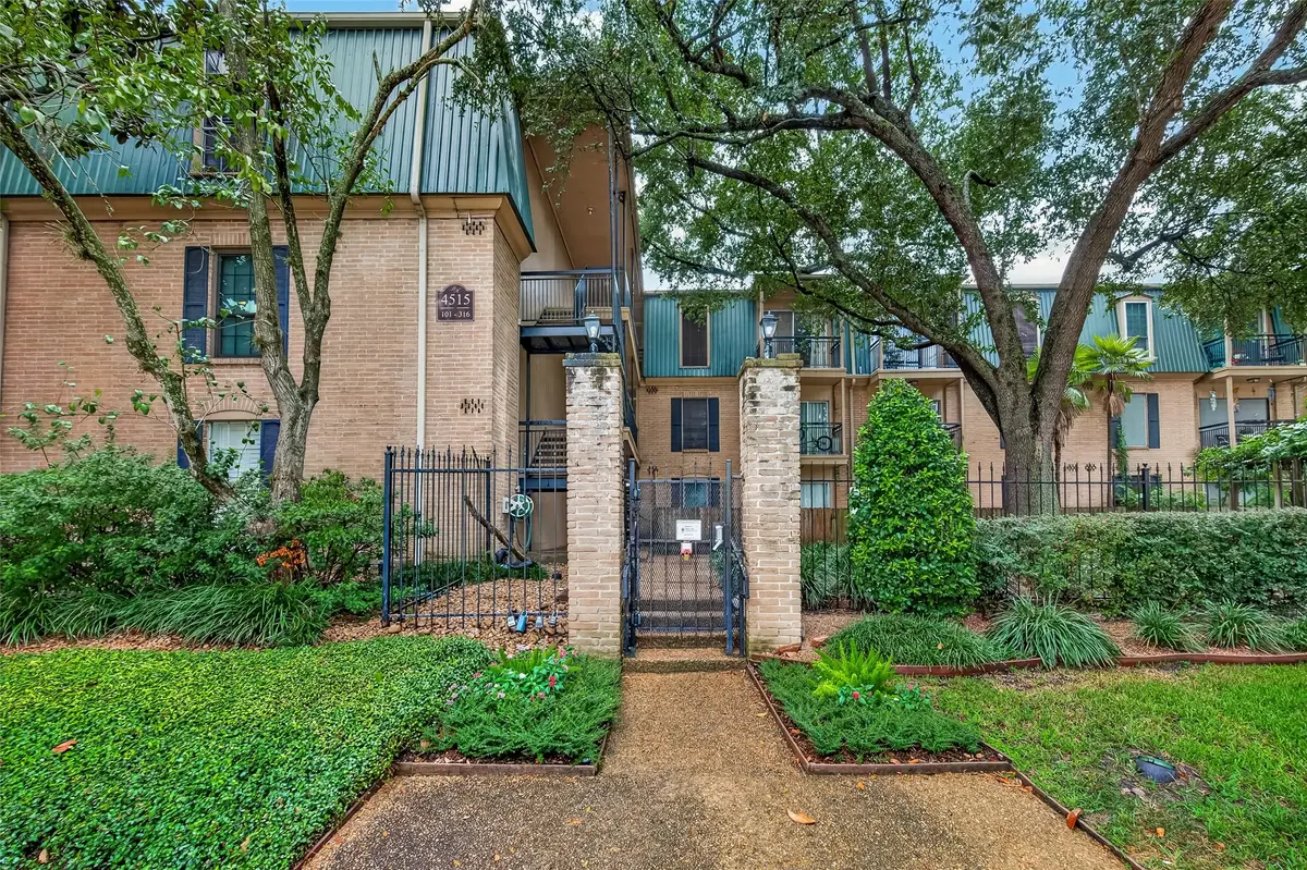 4515 Briar Hollow Place #309, Houston, TX 77027 - #1