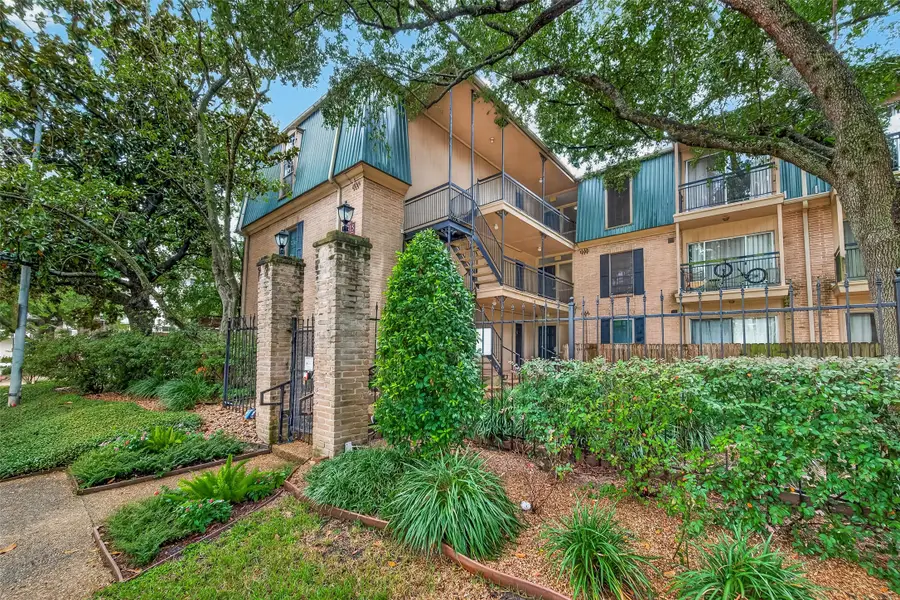 4515 Briar Hollow Place #309, Houston, TX 77027 - #3