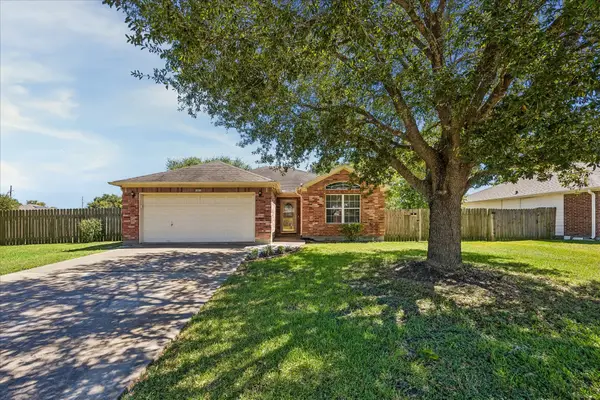 101 Willow Court, Navasota, TX 77868
