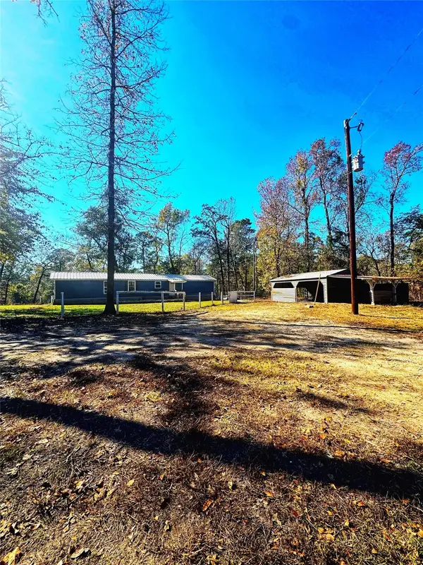 1405 May Drive, Onalaska, TX 77360