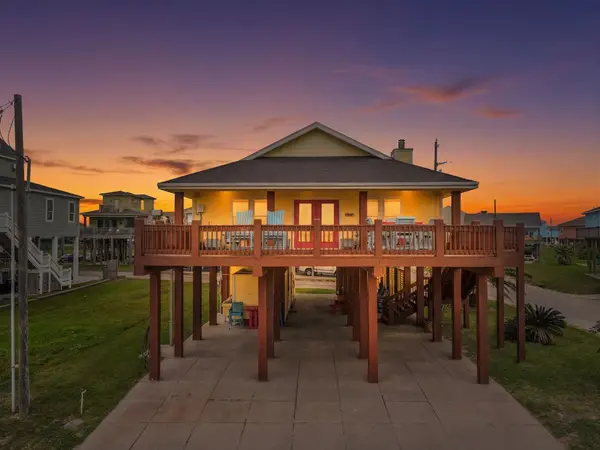 2910 Shady Lane, Crystal Beach, TX 77650