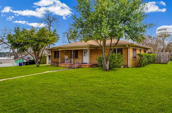 211 W Sherman Street, Livingston, TX 77351