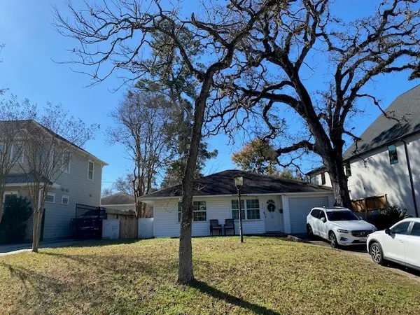 955 Althea Drive, Houston, TX 77018