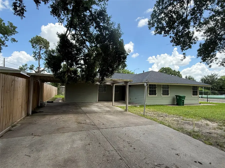5651 Lyndhurst Drive, Houston, TX 77033 - #2