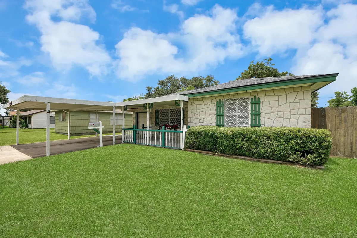 3209 Hays Street, Pasadena, TX 77503 - #1