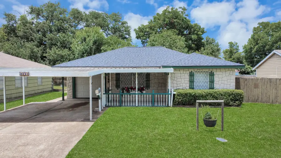 3209 Hays Street, Pasadena, TX 77503 - #2