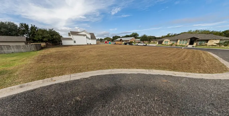 214 August Avenue, Shiner, TX 77984 - #2