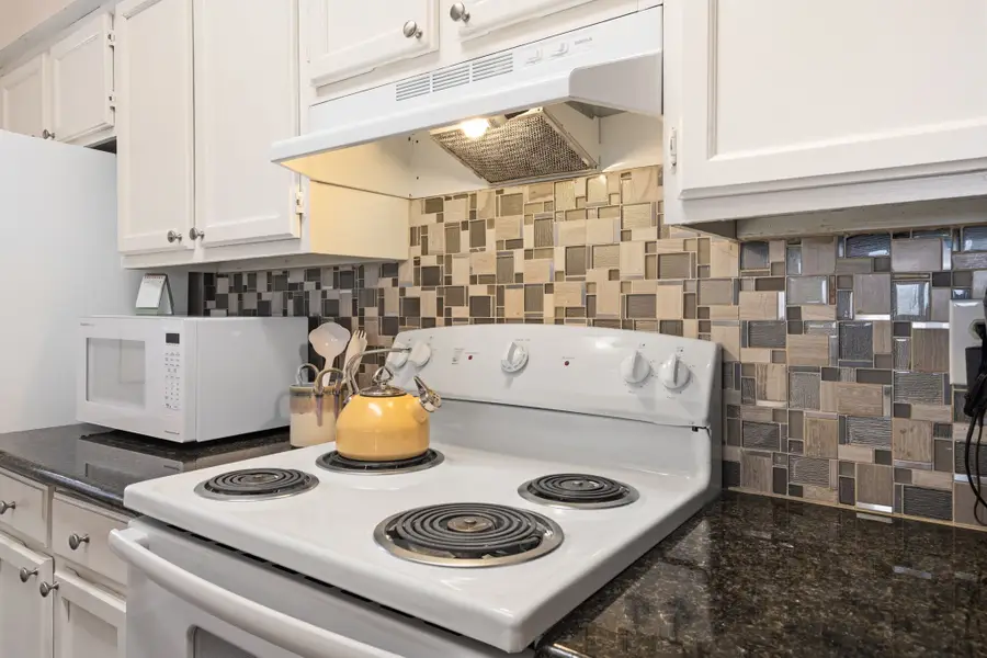 2425 Augusta Drive #23, Houston, TX 77057 - #3