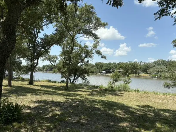 0 Fm 2611, Brazoria, TX 77422