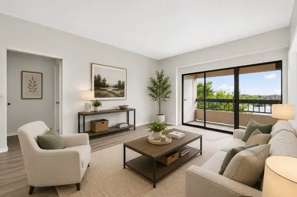2211 S Braeswood Boulevard #23I, Houston, TX 77030