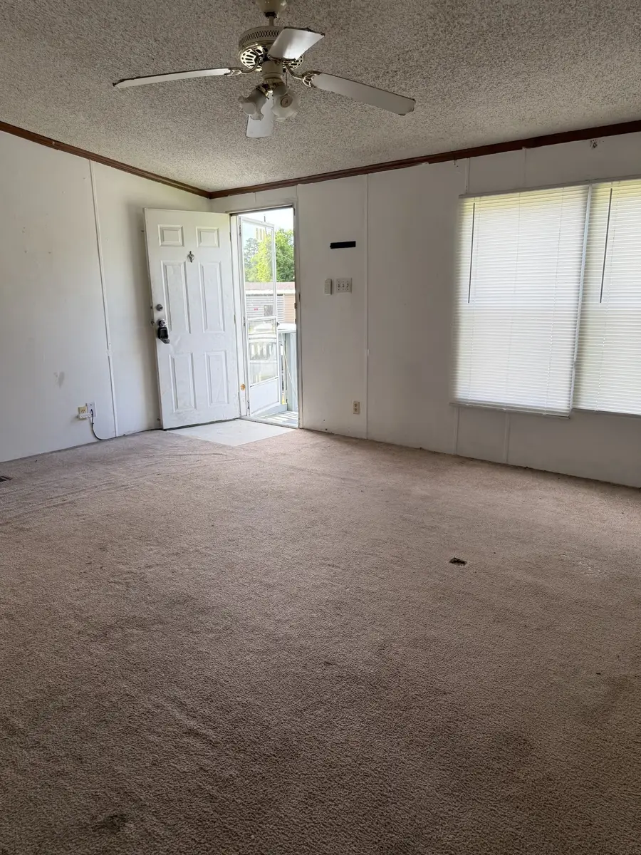 106 Courtland Court, Highlands, TX 77562 - #2