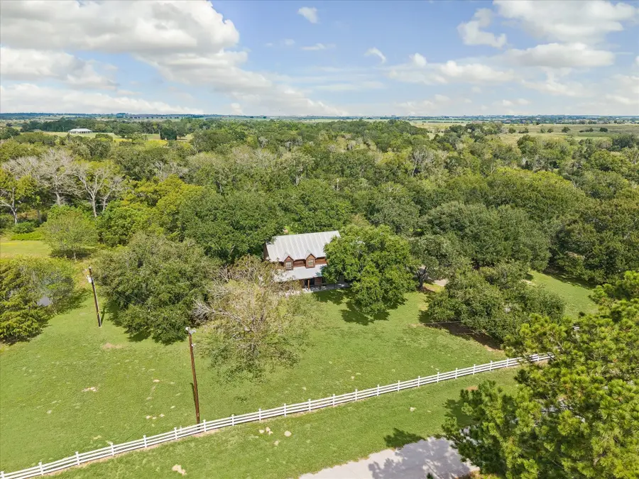 3123 Centerhill Circle, Bellville, TX 77418 - #2