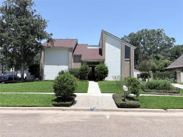 15823 Craighurst Drive, Houston, TX 77059