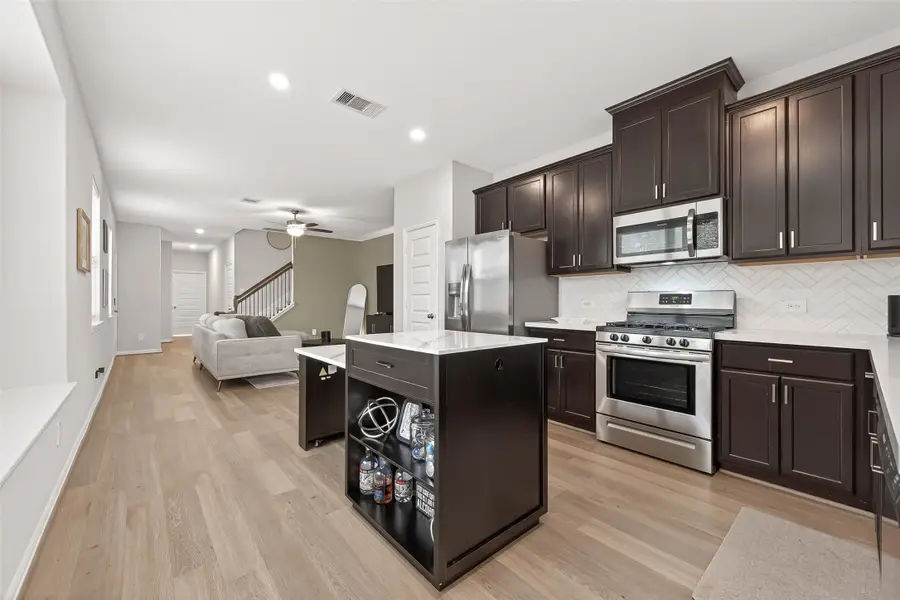 218 Skybranch Court, Conroe, TX 77304 - Image #3