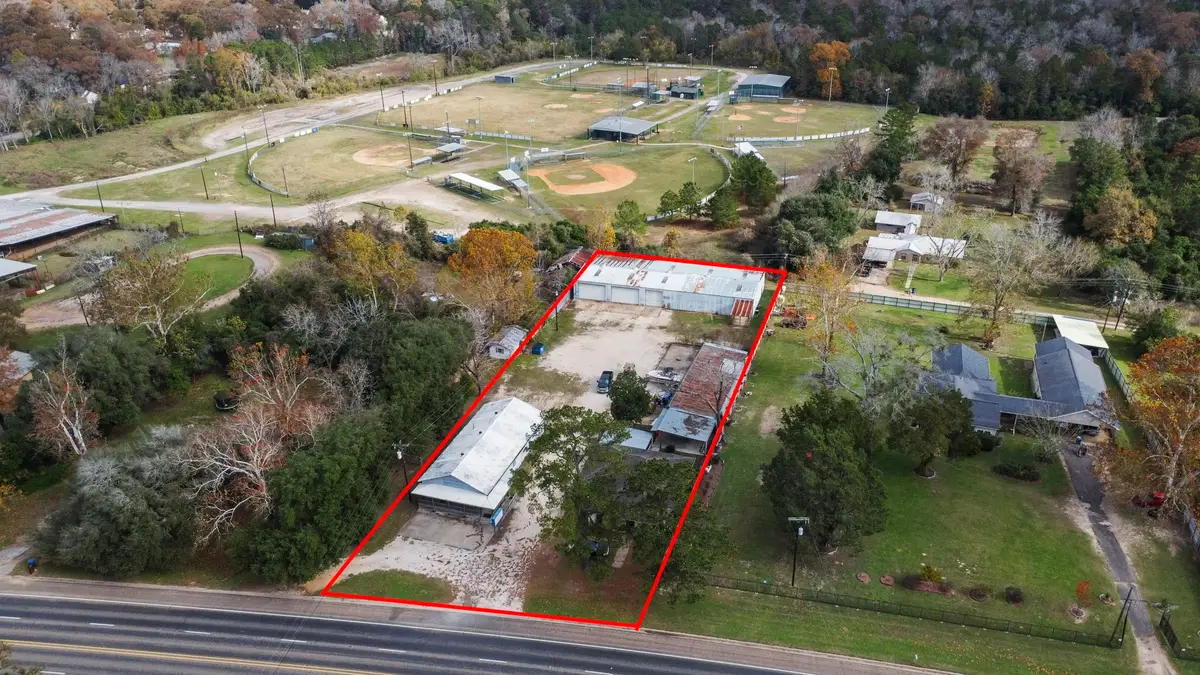 1809 S Houston Avenue, Livingston, TX 77351 - Image #1