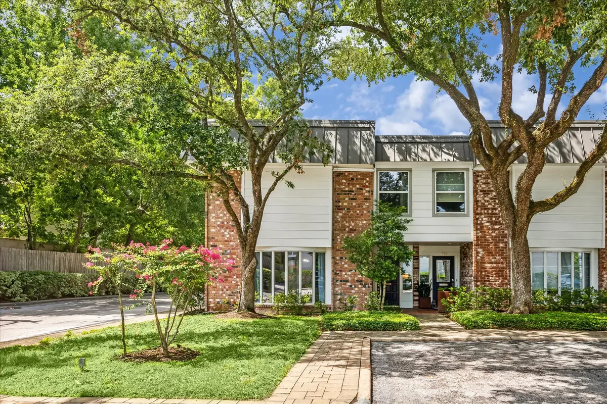 8956 Chatsworth Drive #8956, Houston, TX 77024 - #1