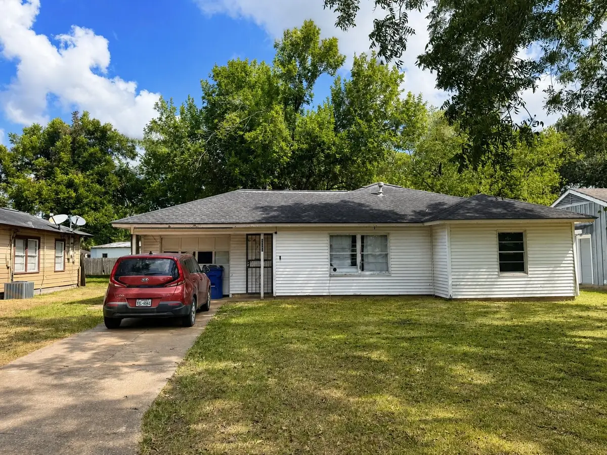 1101 Southampton Dr, Angleton, TX 77515 - #1