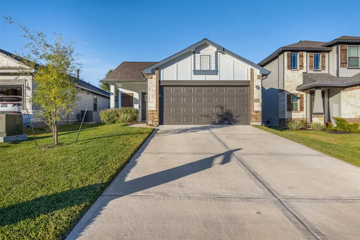 1019 Indian Paint Drive, Bellville, TX 77418 - Image #1