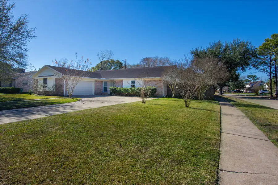 11302 Blackhawk Boulevard, Houston, TX 77089 - Image #2