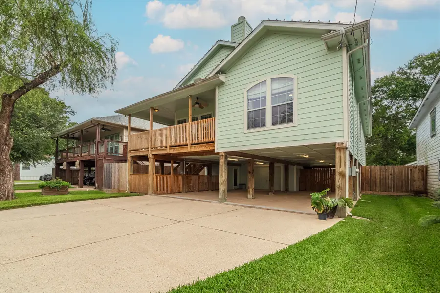 315 West Drive, Kemah, TX 77565 - #2