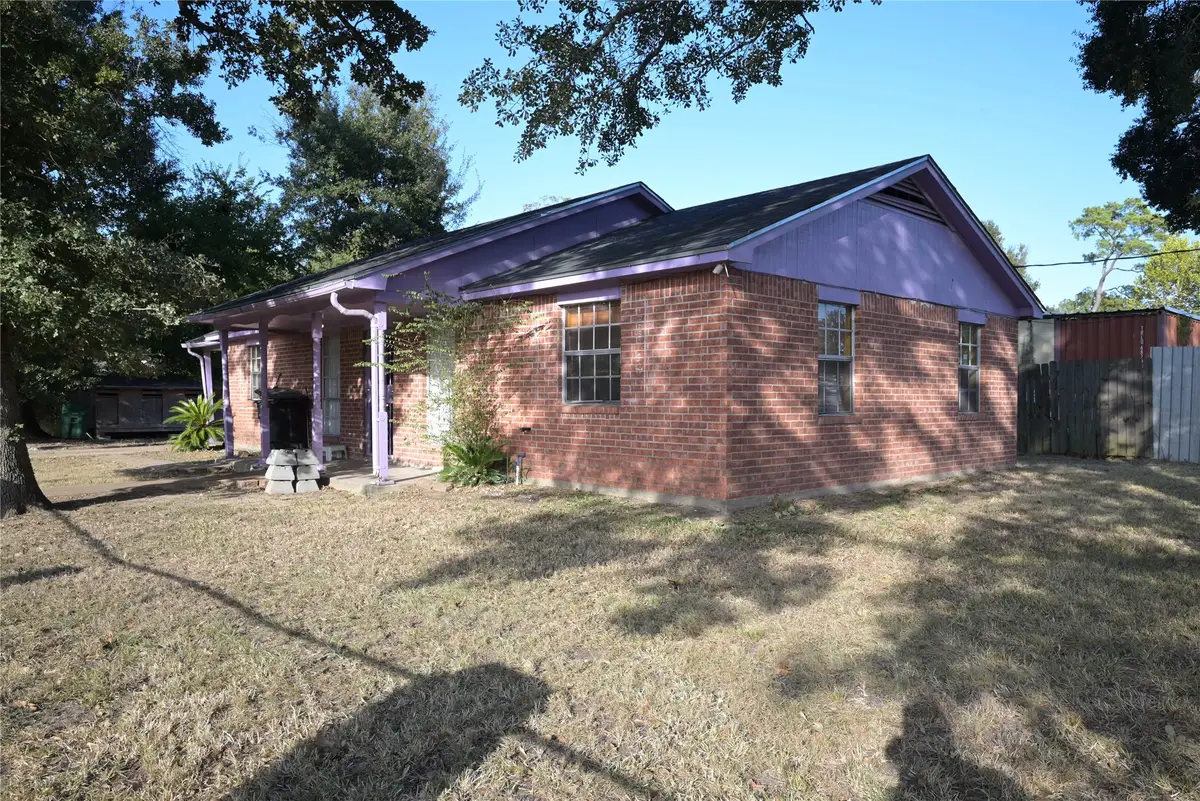 10204 Peachtree Street, Houston, TX 77016 - #1
