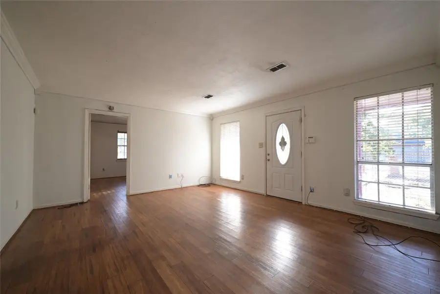 10204 Peachtree Street, Houston, TX 77016 - #3