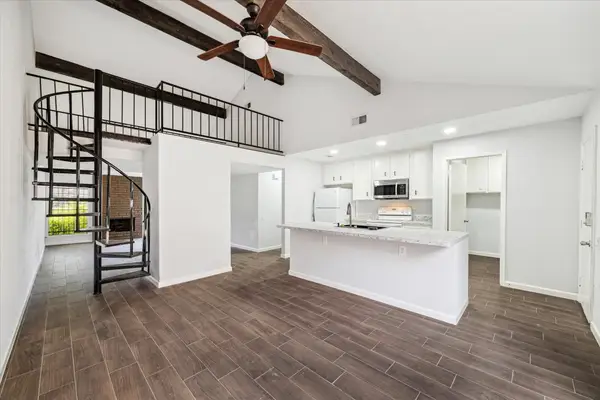 8628 Maplecrest Drive, Houston, TX 77099