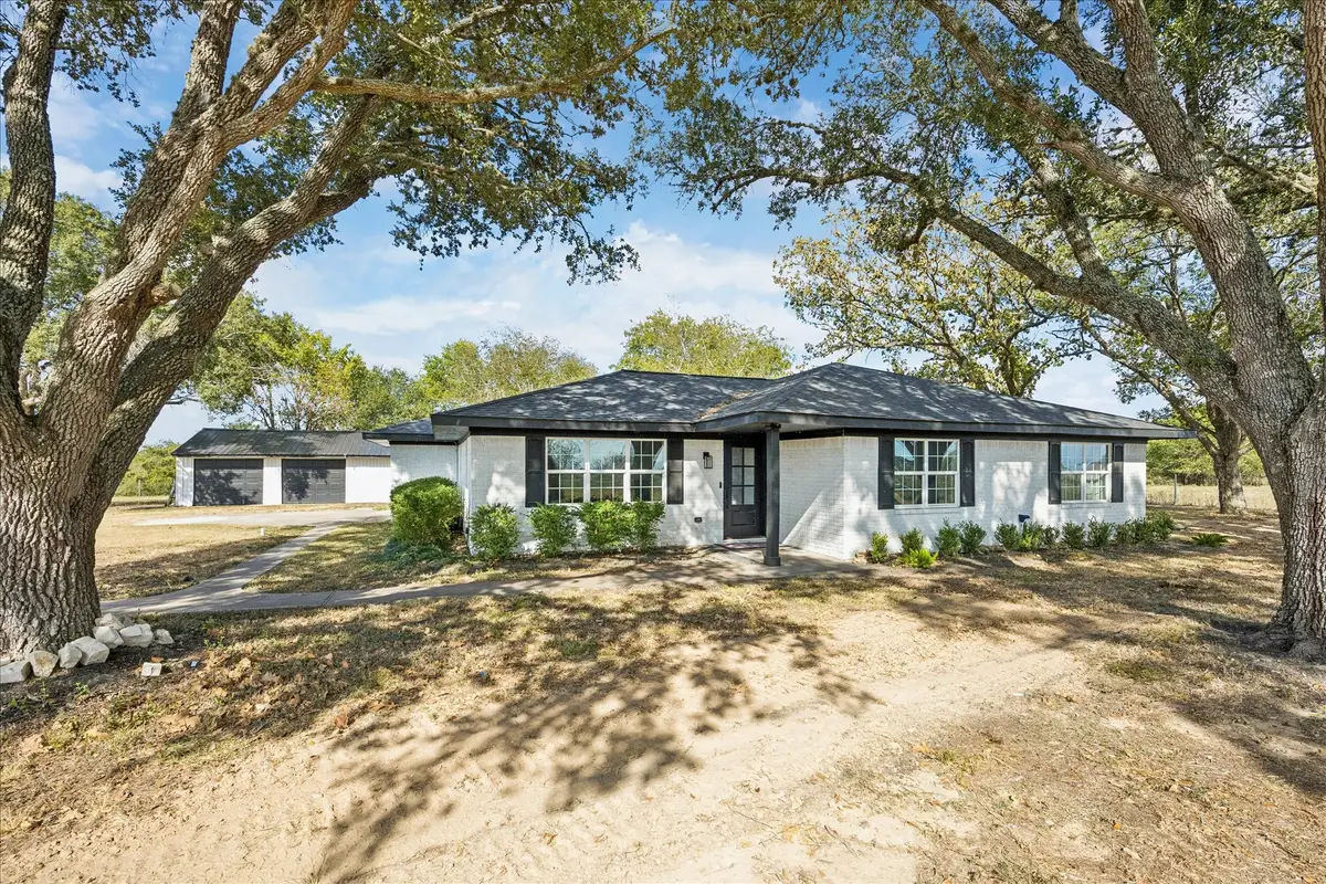 5844 Fm 949 Road, Sealy, TX 77474 - Image #1