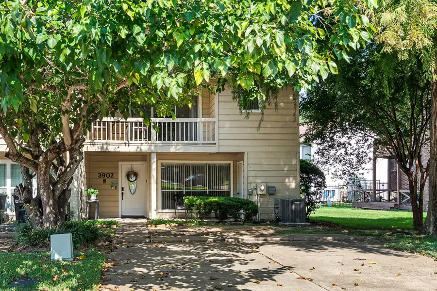 3902 Knollcrest Drive, Montgomery, TX 77356 - #3