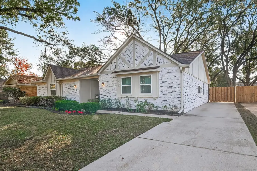 14127 Kimberley Lane, Houston, TX 77079 - Image #2