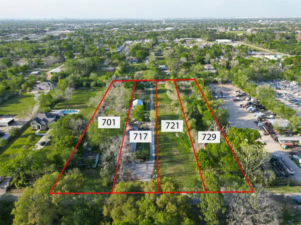 729 Crenshaw Road, Houston, TX 77504