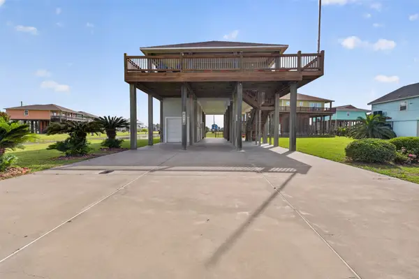 844 Eastview, Crystal Beach, TX 77650