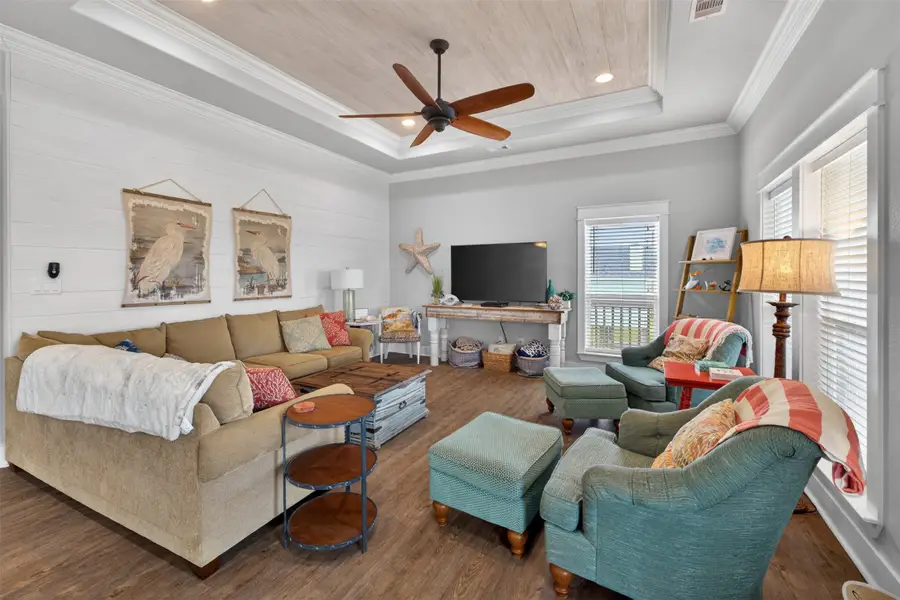 844 Eastview, Crystal Beach, TX 77650 - #2