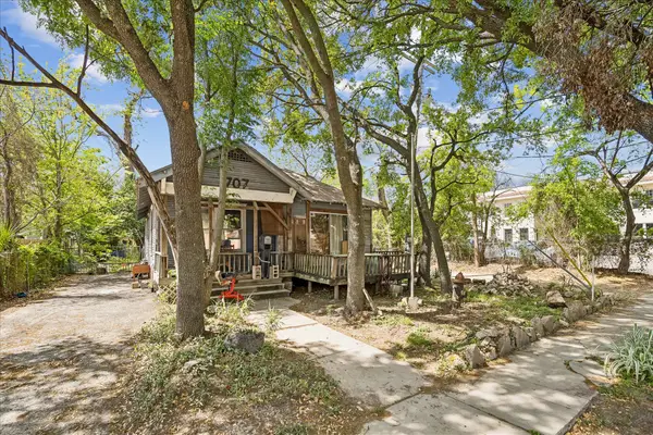 1707 Yale Street, Houston, TX 77008