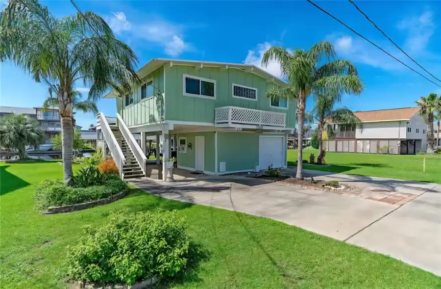 22201 Matagorda Drive, Galveston, TX 77554 - #2