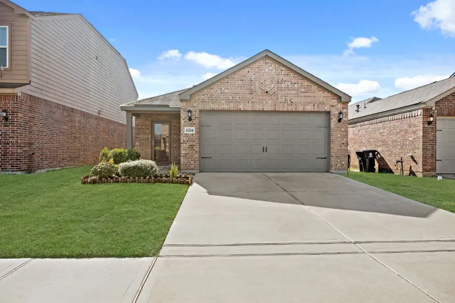 6214 El Topacio Dr, Houston, TX 77048 - Image #2