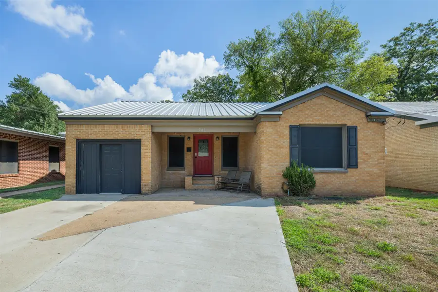 703 Cedar Street, Hearne, TX 77859 - Image #3