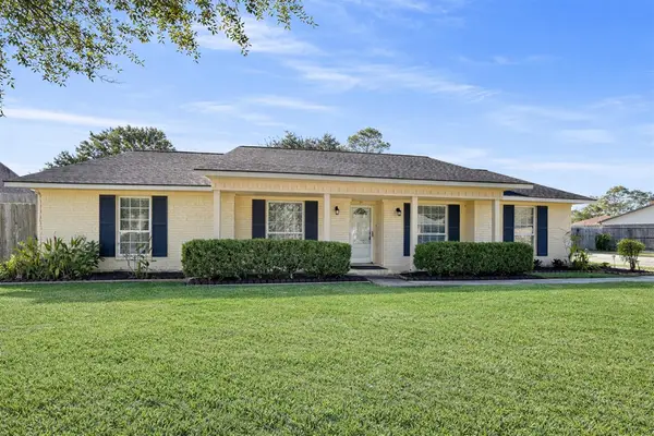 1806 Mcginnis Drive, Pearland, TX 77581