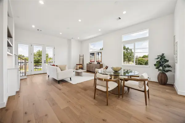 2808 Mills Street, Houston, TX 77026