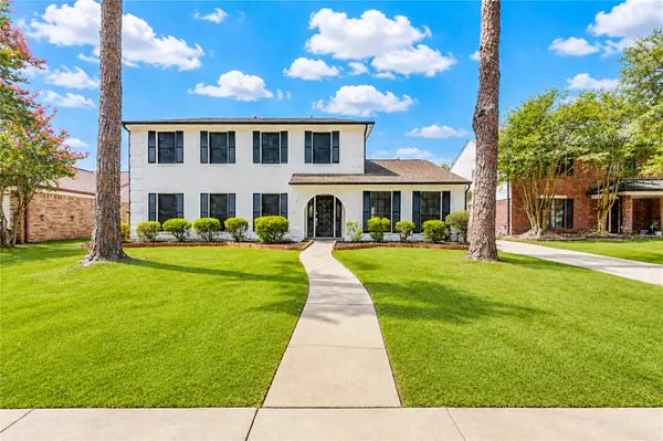 16011 Pinyon Creek Drive, Houston, TX 77095