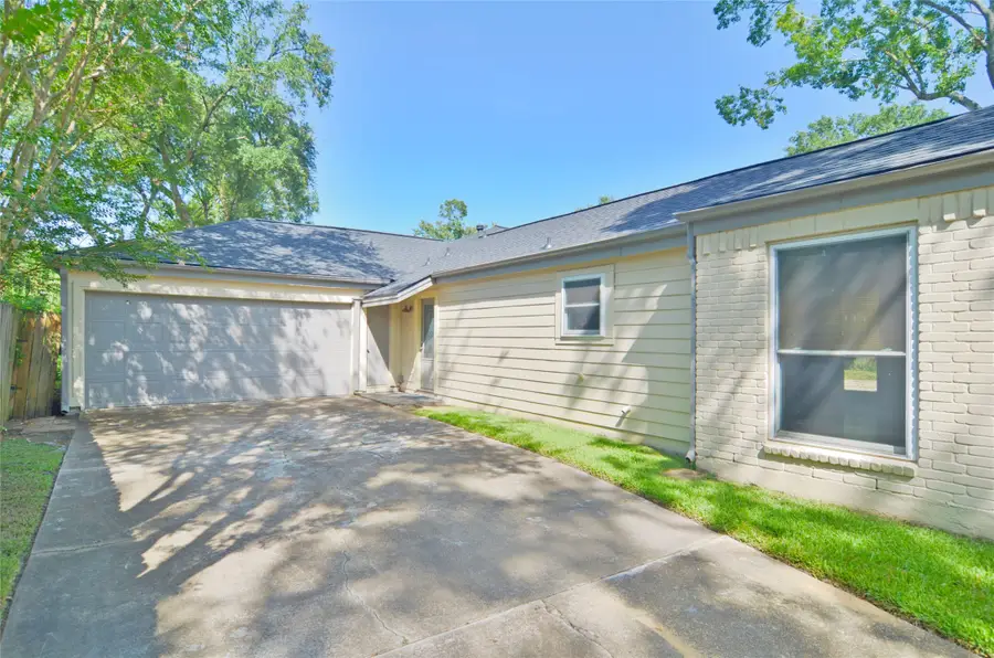 4247 Crownwood Drive, Seabrook, TX 77586 - #3