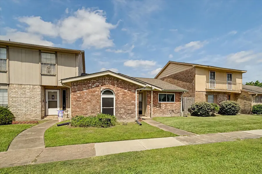 13090 Clarewood Drive, Houston, TX 77072 - #2